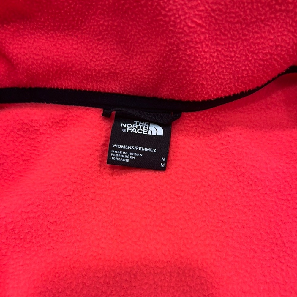 The North Face Hot Pink Women’s Fleece Pullover in Excellent Condition - Picture 4 of 5